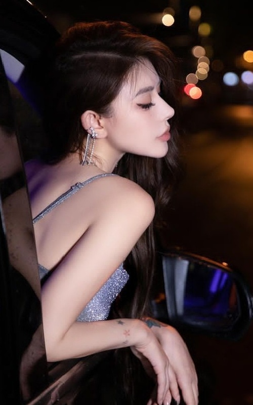 Descubre el placer y la elegancia con Ángeles Marea