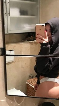 Elvira Esencia Despierta tus Deseos más Profundos y Secretos